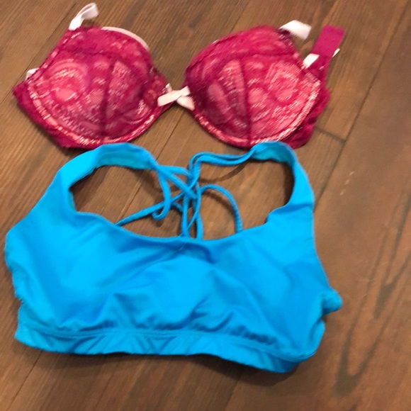 2 VS bras preowned fair condition priced LOW - Picture 2 of 9